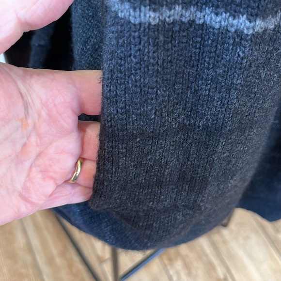 VINCE. long wool/yak hooded sweater - Picture 4 of 10